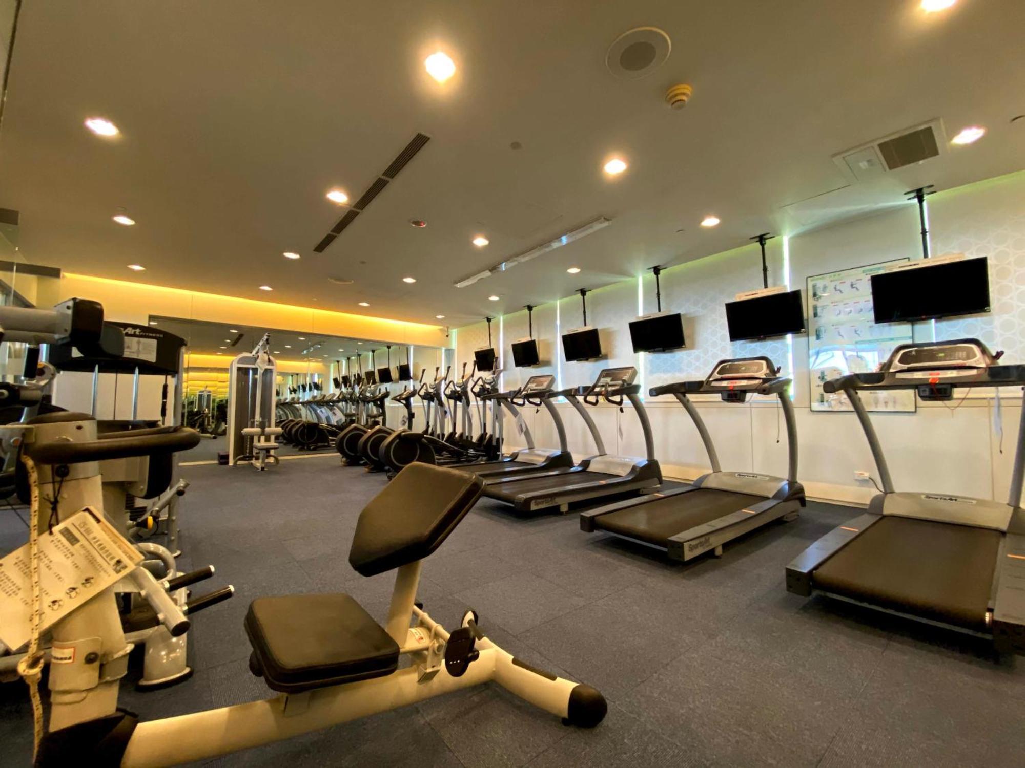 Evergreen Plaza Hotel - Tchaj-nan Exteriér fotografie The gym at the hotel